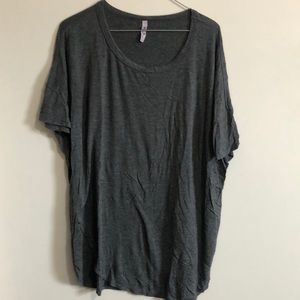 Women’s flowy top